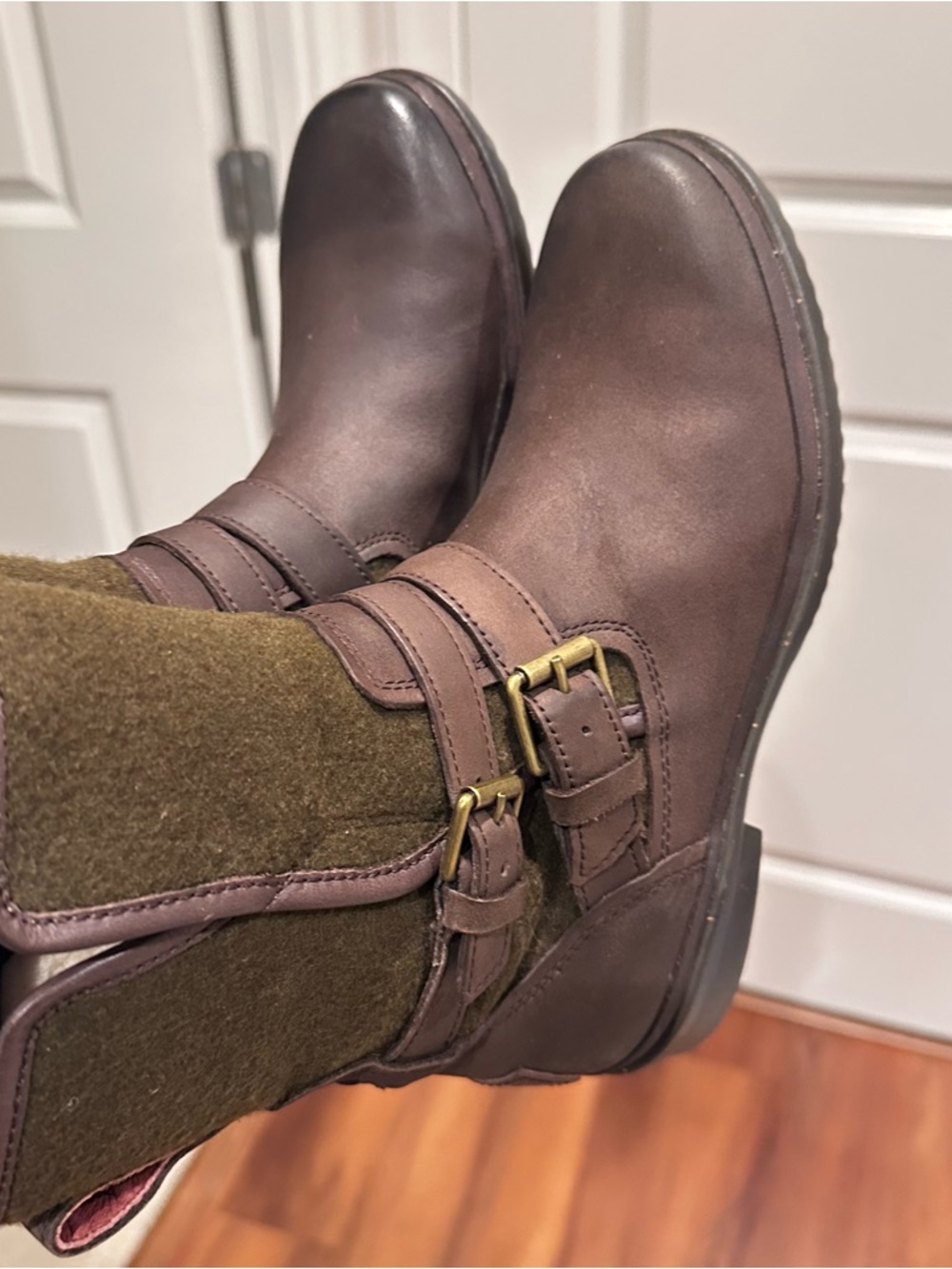 UGG Simmens Waterproof Leather Boot, - Picture 7 of 9